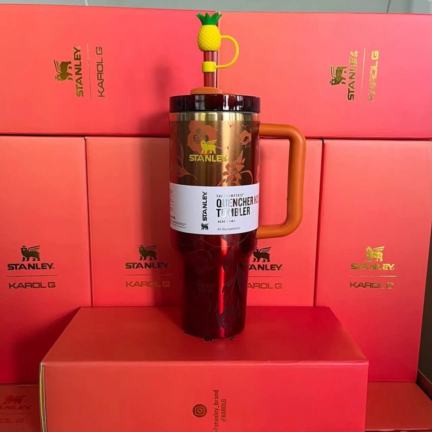 Stanley x KAROL G Quencher H2.0 FlowState Tumbler 40 oz